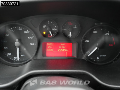 Iveco Daily 35S18 3.0L 3,5t Trekhaak L2H2 Airco Cruise Camera 180PK Imperiaal Euro6 APK 07-2027 L2 Airco Trekhaak Cruise control foto 21