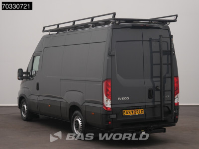 Iveco Daily 35S18 3.0L 3,5t Trekhaak L2H2 Airco Cruise Camera 180PK Imperiaal Euro6 APK 07-2027 L2 Airco Trekhaak Cruise control foto 6