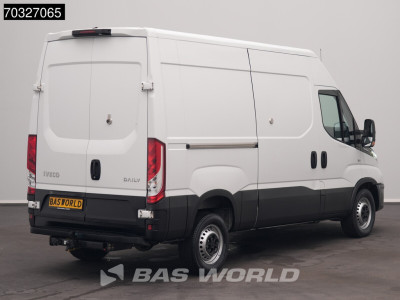 Iveco Daily 35S18 3.0L Automaat 180PK 3,5t Trekhaak L2H2 LED Navi Airco Cruise Camera Euro6 L2 Airco Trekhaak Cruise control 2