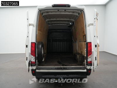 Iveco Daily 35S18 3.0L Automaat 180PK 3,5t Trekhaak L2H2 LED Navi Airco Cruise Camera Euro6 L2 Airco Trekhaak Cruise control 8