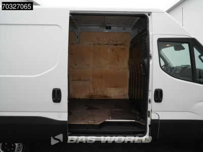 Iveco Daily 35S18 3.0L Automaat 180PK 3,5t Trekhaak L2H2 LED Navi Airco Cruise Camera Euro6 L2 Airco Trekhaak Cruise control 9