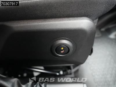 Iveco Daily 35S18 3.0L Automaat 180PK L3H2 ACC Airco Camera CarPlay Parkeersensoren 3,5t Trekgewicht Stoelverwarming Euro6 L3 Airco foto 19