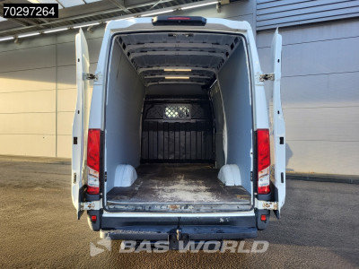 Iveco Daily 35S18 3.0L Automaat 3,5t Trekhaak 180PK L2H2 Airco Cruise Camera Euro6 L2 Airco Trekhaak Cruise control foto 3