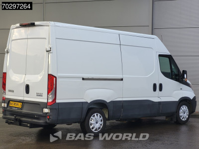 Iveco Daily 35S18 3.0L Automaat 3,5t Trekhaak 180PK L2H2 Airco Cruise Camera Euro6 L2 Airco Trekhaak Cruise control foto 6