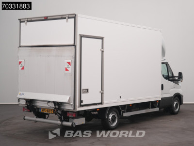 Iveco Daily 35S18 3.0L Automaat Bakwagen Laadklep Zijdeur Airco Cruise Camera Airco Cruise control foto 2