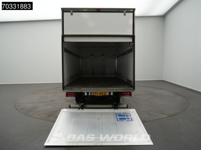Iveco Daily 35S18 3.0L Automaat Bakwagen Laadklep Zijdeur Airco Cruise Camera Airco Cruise control foto 8