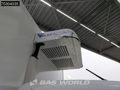 Iveco Daily 35S18 3.0L Automaat Koelwagen 230v Stekker Zijdeur Achterdeuren 180PK ACC LED Navi Airco Euro6 Bakwagen Gekoeld Koel Koeler Kühl Kühler Kühlwagen Kühlkoffer Airco foto 10