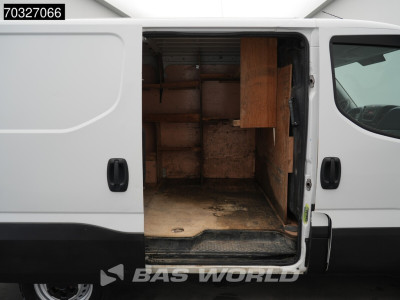 Iveco Daily 35S18 3.0L Automaat L1H1 180PK L1 Kompakt Cruise control 12