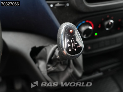 Iveco Daily 35S18 3.0L Automaat L1H1 180PK L1 Kompakt Cruise control 15