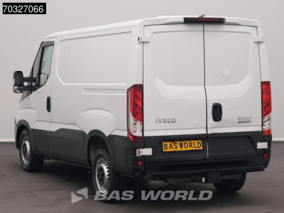 Iveco Daily 35S18 3.0L Automaat L1H1 180PK L1 Kompakt Cruise control 6