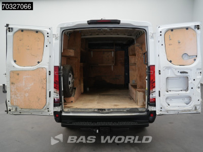Iveco Daily 35S18 3.0L Automaat L1H1 180PK L1 Kompakt Cruise control 7