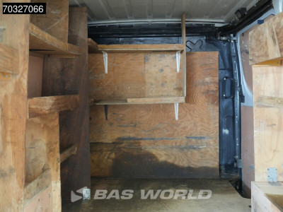 Iveco Daily 35S18 3.0L Automaat L1H1 180PK L1 Kompakt Cruise control 9