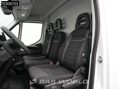 Iveco Daily 35S18 3.0L Automaat L2H2 180PK ACC Airco Cruise Camera Parkeersensoren CarPlay Stoelverwarming 3,5t Trekgewicht Euro6 L2 Airco foto 15