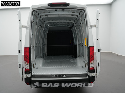Iveco Daily 35S18 3.0L Automaat L2H2 180PK ACC Airco Cruise Camera Parkeersensoren CarPlay Stoelverwarming 3,5t Trekgewicht Euro6 L2 Airco foto 9