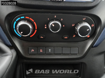 Iveco Daily 35S18 3.0L Automaat L2H2 3.5t trekhaak Camera 3520L L2 Airco Trekhaak Cruise control foto 14