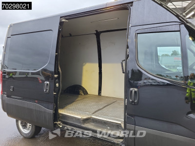 Iveco Daily 35S18 3.0L Automaat L2H2 3,5t Trekgewicht 180PK LED ACC Navi Airco Euro6 L2 Airco foto 7