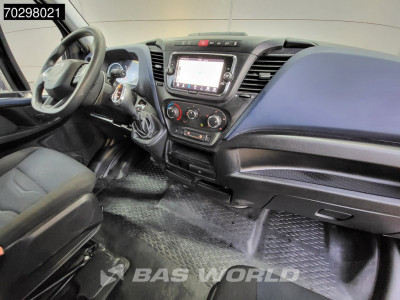 Iveco Daily 35S18 3.0L Automaat L2H2 3,5t Trekgewicht 180PK LED ACC Navi Airco Euro6 L2 Airco foto 9