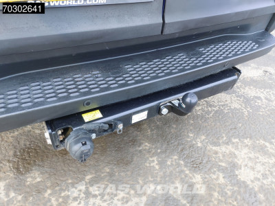 Iveco Daily 35S18 3.0L Automaat L2H2 3,5t Trekhaak 180PK Navi Airco Cruise Camera Parkeersensoren Imperiaal Velgen Euro6 L2 Airco Trekhaak Cruise control foto 10