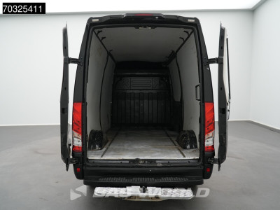 Iveco Daily 35S18 3.0L Automaat L2H2 3,5t Trekhaak ACC LED Navi Airco Camera 180PK Euro6 L2 Airco Trekhaak foto 8