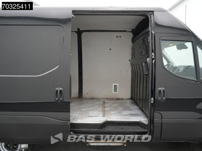 Iveco Daily 35S18 3.0L Automaat L2H2 3,5t Trekhaak ACC LED Navi Airco Camera 180PK Euro6 L2 Airco Trekhaak foto 9