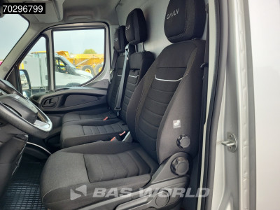 Iveco Daily 35S18 3.0L Automaat L3H2 3,5t Trekhaak 180PK LED ACC Navi Camera APK 08-2026 Euro6 L4H2 Airco Trekhaak foto 13