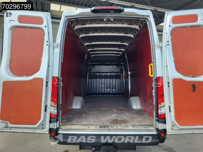Iveco Daily 35S18 3.0L Automaat L3H2 3,5t Trekhaak 180PK LED ACC Navi Camera APK 08-2026 Euro6 L4H2 Airco Trekhaak foto 6