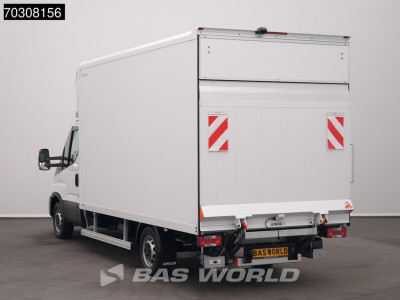 Iveco Daily 35S18 3.0L Automaat Laadklep 180PK Bakwagen ACC Airco Camera CarPlay DHollandia 3,5t Trekgewicht Euro6 Meubelbak Koffer Airco foto 6