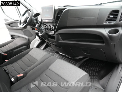 Iveco Daily 35S18 3.0L Automaat Laadklep 180PK Bakwagen ACC Airco Cruise Camera CarPlay 3,5t Trekgewicht DHollandia Euro6 Meubelbak Koffer LBW Airco foto 14