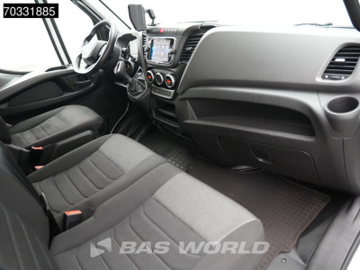 Iveco Daily 35S18 3.0L Automaat Laadklep Bakwagen LED Navi Airco Cruise Camera Euro6 Meubelbak Koffer Airco 15