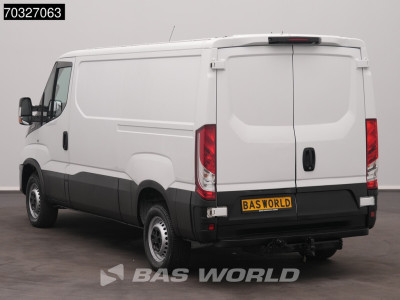 Iveco Daily 35S18 3.0L Automaat Laag Dak L2H1 3,5t Trekhaak Navi LED Airco Cruise Camera Werkplaatsinrichting Euro6 L2 Airco Trekhaak Cruise control 6