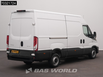Iveco Daily 35S18 3.0L L2H2 180PK Navi Airco Cruise Camera 3,5t Trekgewicht Euro6 L2 Airco Cruise control foto 2
