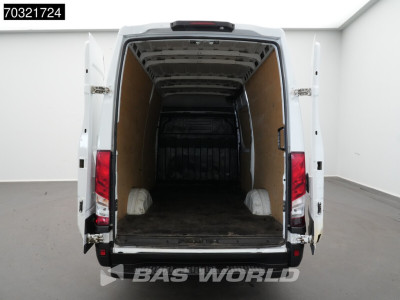 Iveco Daily 35S18 3.0L L2H2 180PK Navi Airco Cruise Camera 3,5t Trekgewicht Euro6 L2 Airco Cruise control foto 8