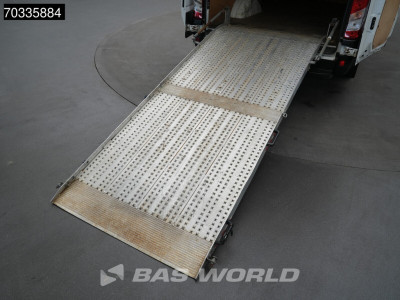 Iveco Daily 35S18 Automaat L2H2 Laadbrug Oprijplaat AC/Climate Camera 3,5t Trekhaak LED Euro6 Airco Trekhaak Cruise control foto 12