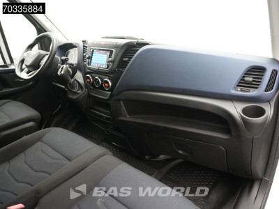 Iveco Daily 35S18 Automaat L2H2 Laadbrug Oprijplaat AC/Climate Camera 3,5t Trekhaak LED Euro6 Airco Trekhaak Cruise control foto 14