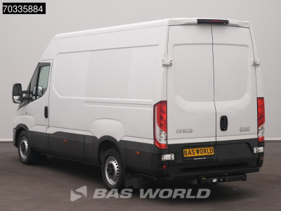 Iveco Daily 35S18 Automaat L2H2 Laadbrug Oprijplaat AC/Climate Camera 3,5t Trekhaak LED Euro6 Airco Trekhaak Cruise control foto 6