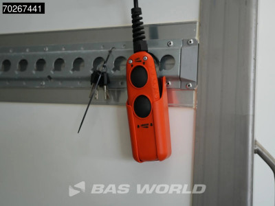 Iveco Daily 35S18 BPM VRIJ! 3.0L Laadklep Koelwagen Vriezer Thermoking V-200 MAX -18 230v stekker LED Navi Airco ACC Koel Koeler Kühler Kühlwagen Kühlkoffer Vries Frigo Bakwagen 18m3 Airco foto 12