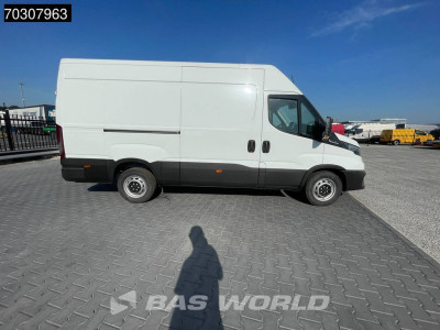 Iveco Daily 35S18 Nuevo - 3.0L - Automático - 180CV - L2H2 - ACC - Aire acondicionado -  Camara trasera  -  Sensor de aparcamiento - CarPlay - Euro6 - L2 Airco foto 7
