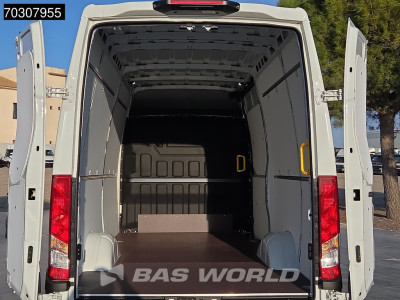 Iveco Daily 35S18 Nuevo - 3.0L - Automático - 180CV - L2H2 - ACC - Aire acondicionado - Camara trasera - Sensor de aparcamiento - CarPlay - Euro6 - L2 Airco 9