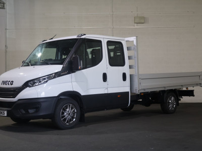 Iveco Daily 35S18 Hi-Matic Open Laadbak DC 3.5T Trekhaak (7 persoons)