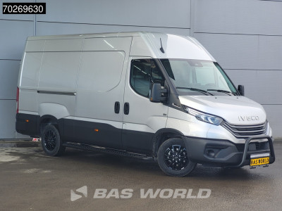 Iveco Daily 35S21 210PK 3.0L Black Edition 2025 model ACC LED Trekhaak Camera Navi 12m3 Airco Trekhaak foto 2