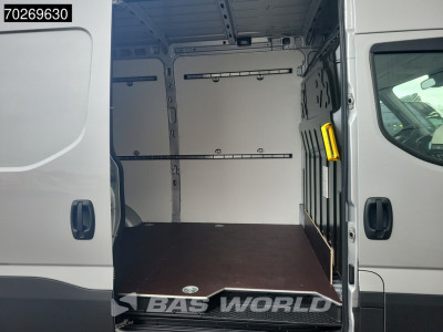 Iveco Daily 35S21 210PK 3.0L Black Edition 2025 model ACC LED Trekhaak Camera Navi 12m3 Airco Trekhaak foto 6