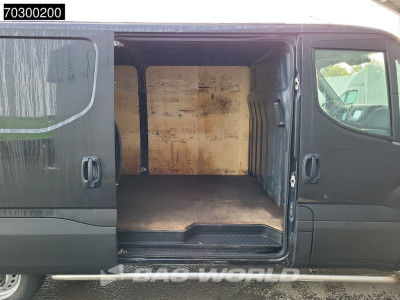 Iveco Daily 35S21 3.0L Automaat 210PK L2H1 3,5t Trekhaak Navi Airco Cruise Camera Parkeersensoren Euro6 Laag Dak L2 Airco Trekhaak Cruise control foto 8