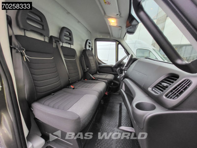Iveco Daily 35S21 3.0L Automaat 210PK L3H2 2025-Model 3,5t Trekvermogen ACC LED CarPlay Camera Parkeersensoren Velgen 16m3 Euro6 L4H2 16m3 Airco foto 15