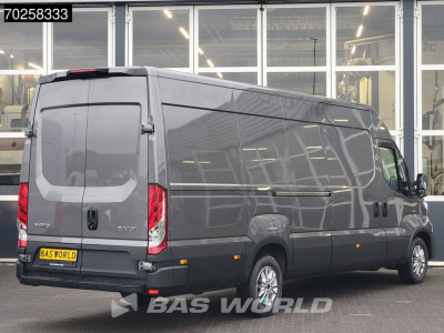 Iveco Daily 35S21 3.0L Automaat 210PK L3H2 2025-Model 3,5t Trekvermogen ACC LED CarPlay Camera Parkeersensoren Velgen 16m3 Euro6 L4H2 16m3 Airco foto 2