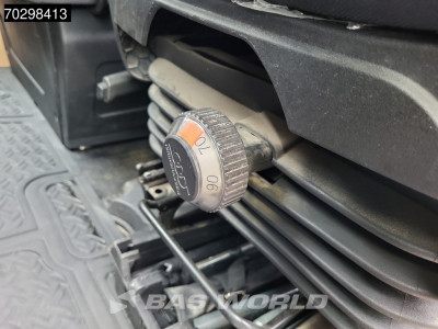 Iveco Daily 35S21 3.0L Automaat Glasresteel 210PK 3,5t Trekhaak L2H2 Airco Cruise Imperiaal Euro6 Resteel L2 Airco Trekhaak Cruise control foto 21