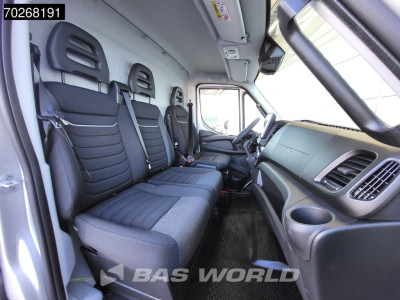 Iveco Daily 35S21 3.0L Automaat L2H2 210PK 2025-Model 3,5t Trekgewicht ACC LED Navi LM-Velgen Camera Euro6 L2 12m3 Airco Trekhaak foto 18