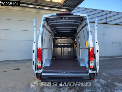 Iveco Daily 35S21 3.0L Automaat L2H2 210PK 2025-Model 3,5t Trekgewicht ACC LED Navi LM-Velgen Camera Euro6 L2 12m3 Airco Trekhaak foto 6