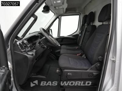 Iveco Daily 35S21 3.0L Automaat L2H2 3,5t Trekhaak 210PK Navi Airco Cruise Camera Werkplaatsinrichting Parkeersensoren Imperiaal Velgen Euro6 L2 Airco Trekhaak Cruise control 14