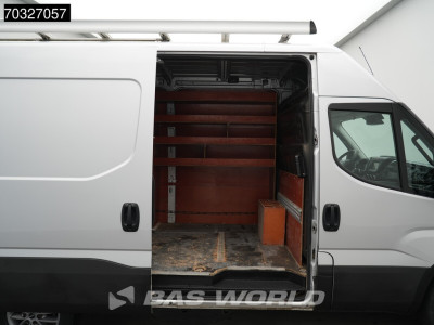 Iveco Daily 35S21 3.0L Automaat L2H2 3,5t Trekhaak 210PK Navi Airco Cruise Camera Werkplaatsinrichting Parkeersensoren Imperiaal Velgen Euro6 L2 Airco Trekhaak Cruise control 9
