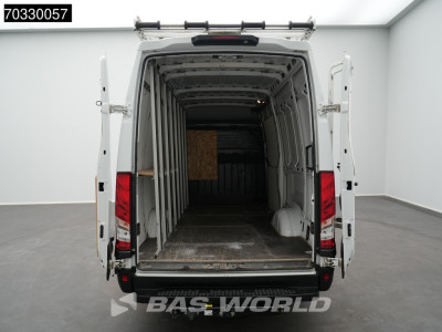 Iveco Daily 35S21 3.0L Automaat L2H2 3,5t Trekhaak Navi Airco Cruise Camera Imperiaal Euro6 L2 Airco Trekhaak Cruise control foto 8